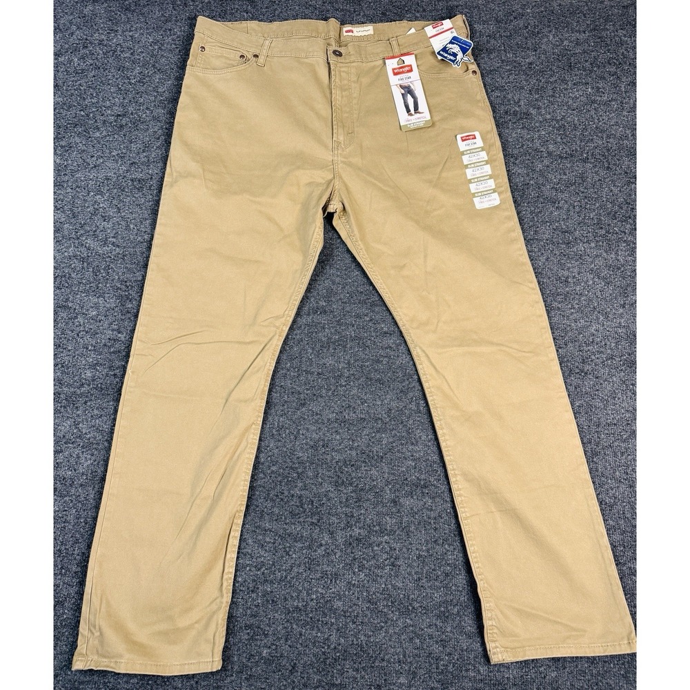 Wrangler NWT  Men's Slim Straight Pants Beige Size 42x30